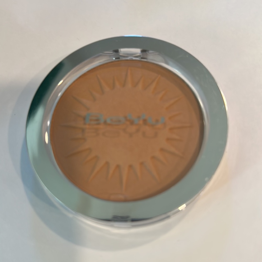 BeYu Sun Powder Bronzing Powder - Color Misty Wheat
